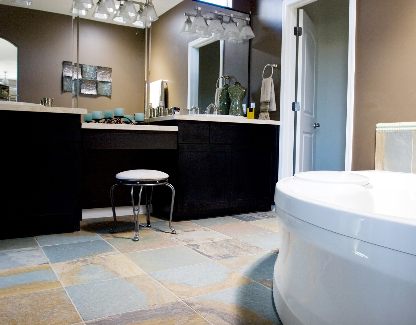 Stainless Steel Hand Dryer - Modern-Tastefully-Decorated-Bathroom